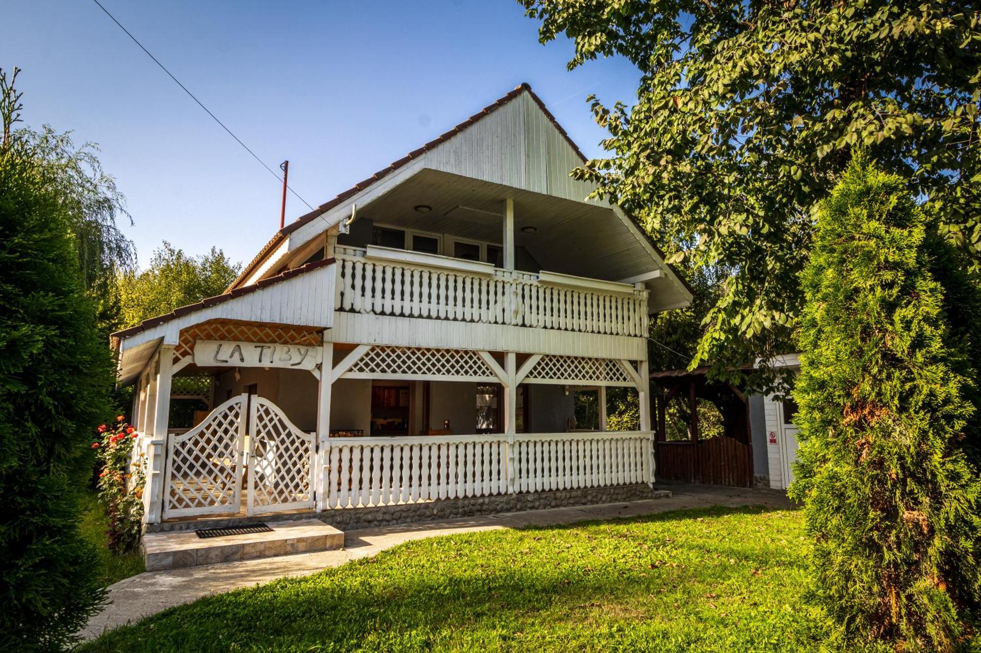 Cabana La Tiby Порумбаку-де-Сус Экстерьер фото